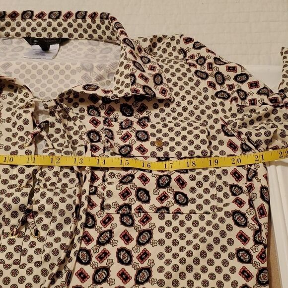 BCBGMaxazria lace up, cream, navy & mauve pattern tunic top size XL - Picture 7 of 10